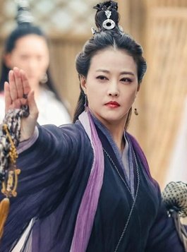 漂亮软萌的女大维拉官方合作伙伴三张牌