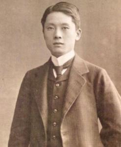 打扮普通