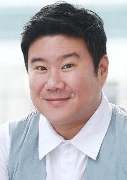 故绰号金毛狮王